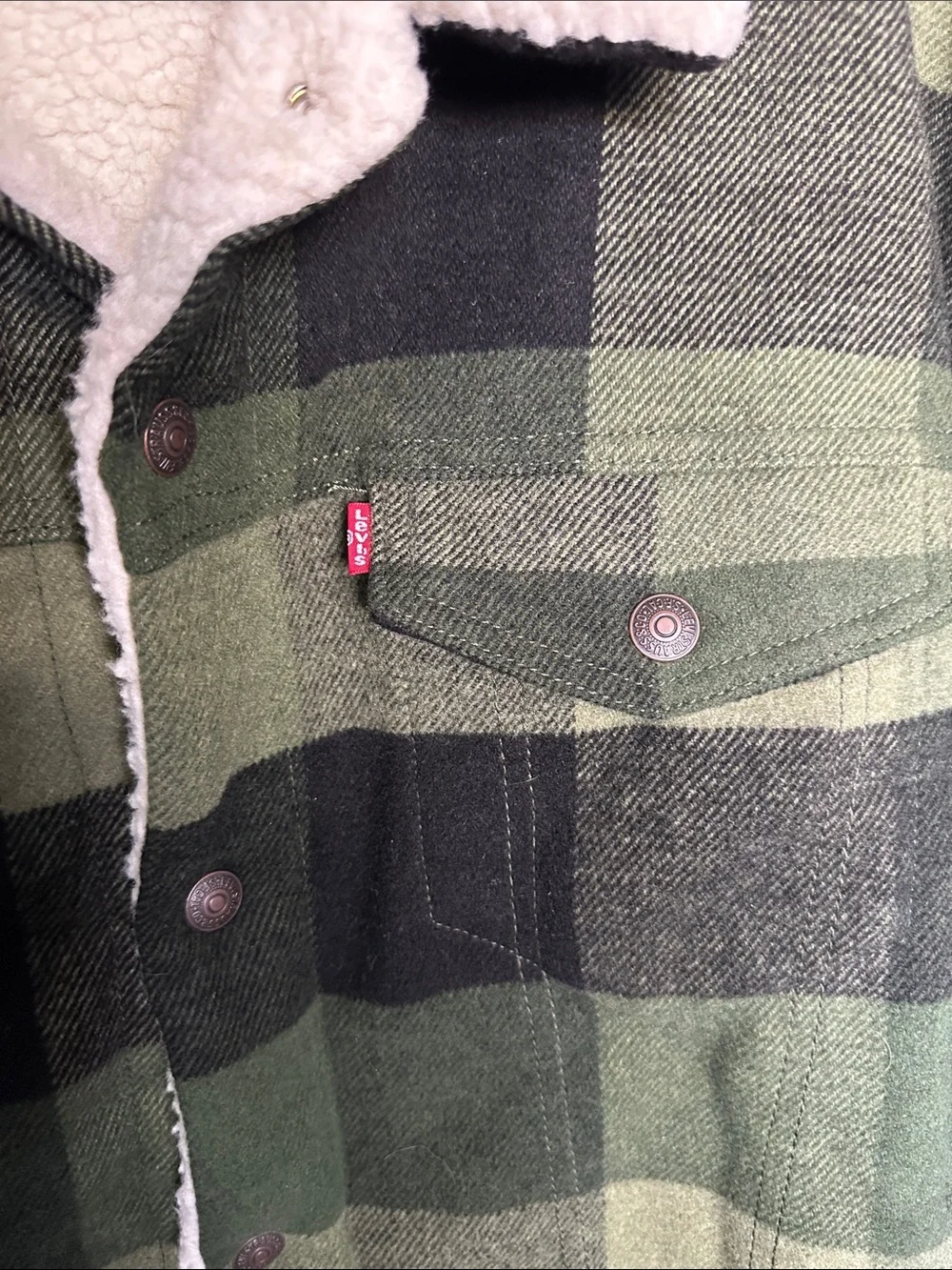 Levi's Men's Green Buffalo Plaid Sherpa-Lined Jacket